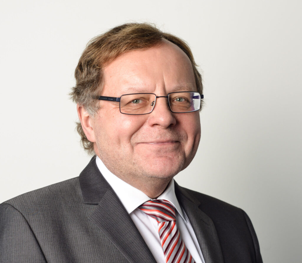 Schillerová žádá po NKÚ okamžité úspory. Úřad má škrtnout 19 milionů