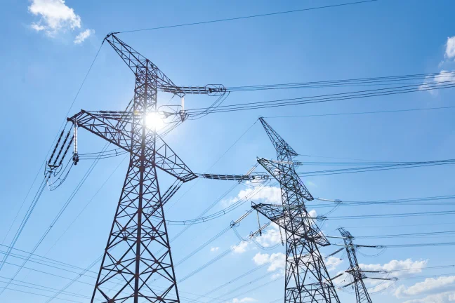 Do rozvoje přenosové soustavy bude státní ČEPS v nejbližších deseti letech investovat zhruba 84 miliard korun. Foto: Pixabay