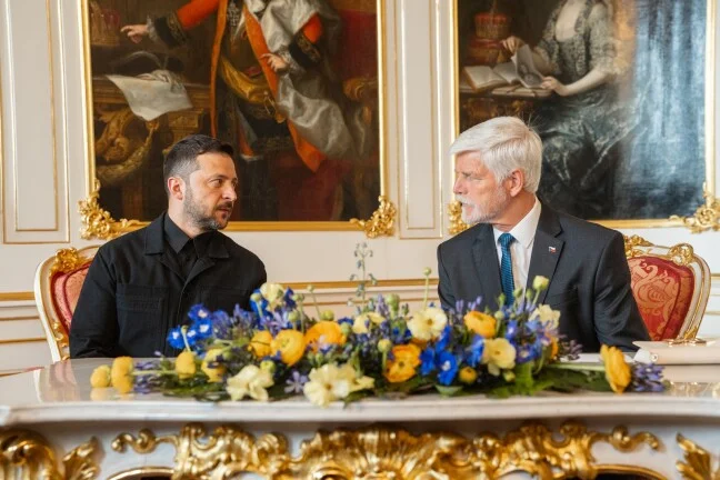 Ukrajinský prezident Volodymyr Zelenskyj a český prezident Petr Pavel. Foto: Pražský hrad