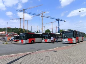 Autobusy, nádraží