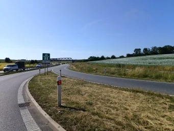 Dálnice, auta