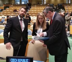 politik jednání