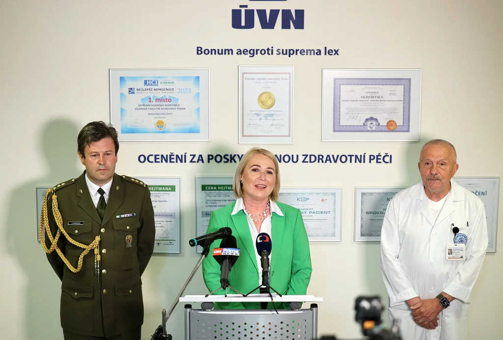 ministryně ředitel nemocnice