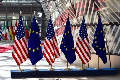 Vlajky EU a USA