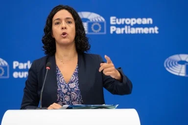 evropská poslankyně z Levice Manon Aubryová