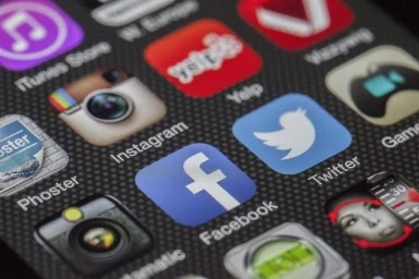 mobil sociální sítě