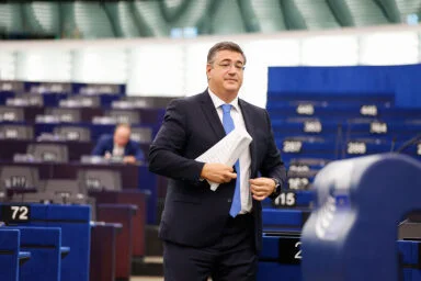 Evropský komisař pro dopravu Apostolos Tzitzikostas