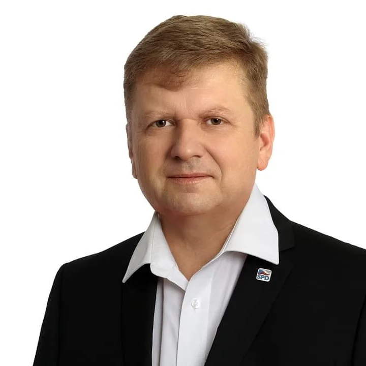 poslanec kandidát