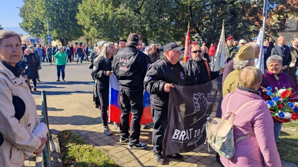 motorkáři extremismus sraz