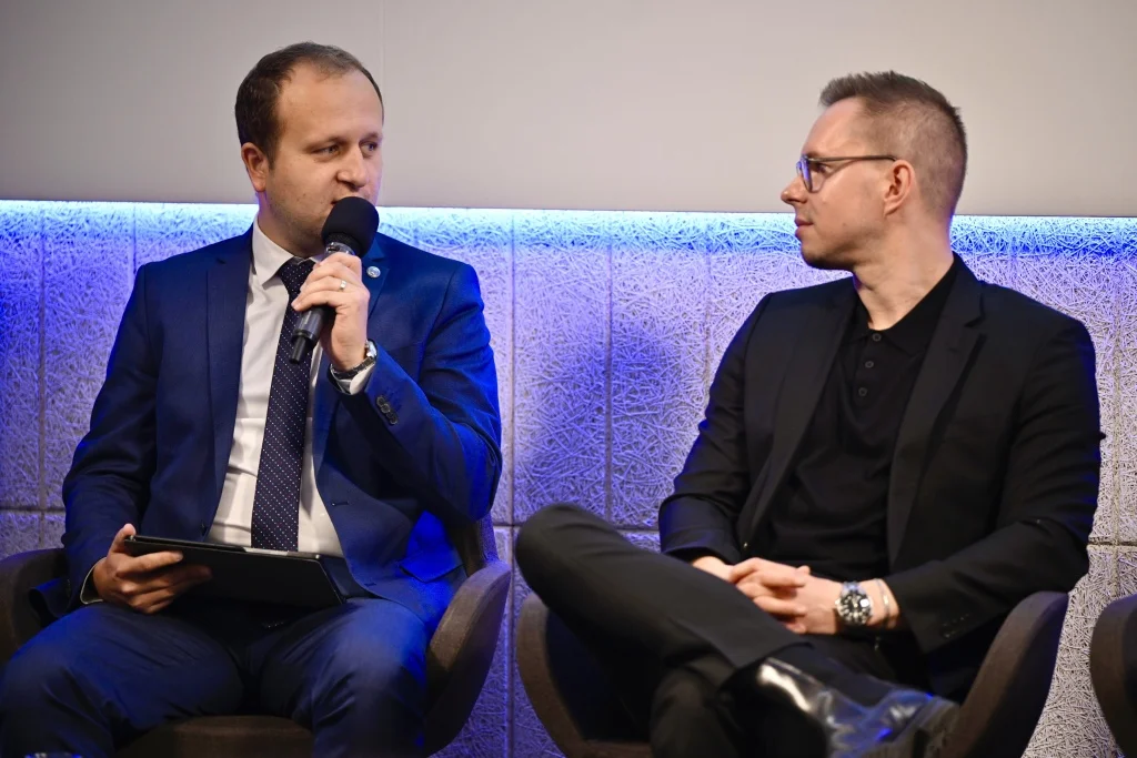 konference mluvčí