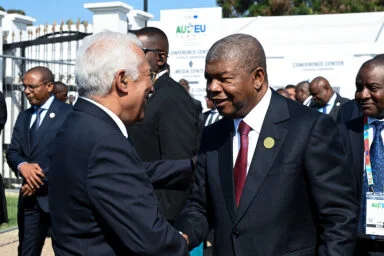 předseda Evropské rady António Costa a angolský prezident João Lourenco