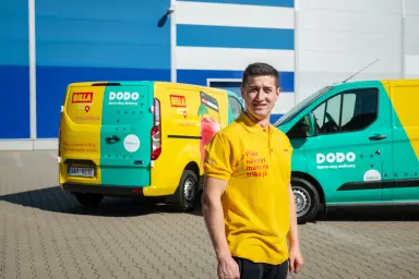 Auta a řidič e-shopu Billa