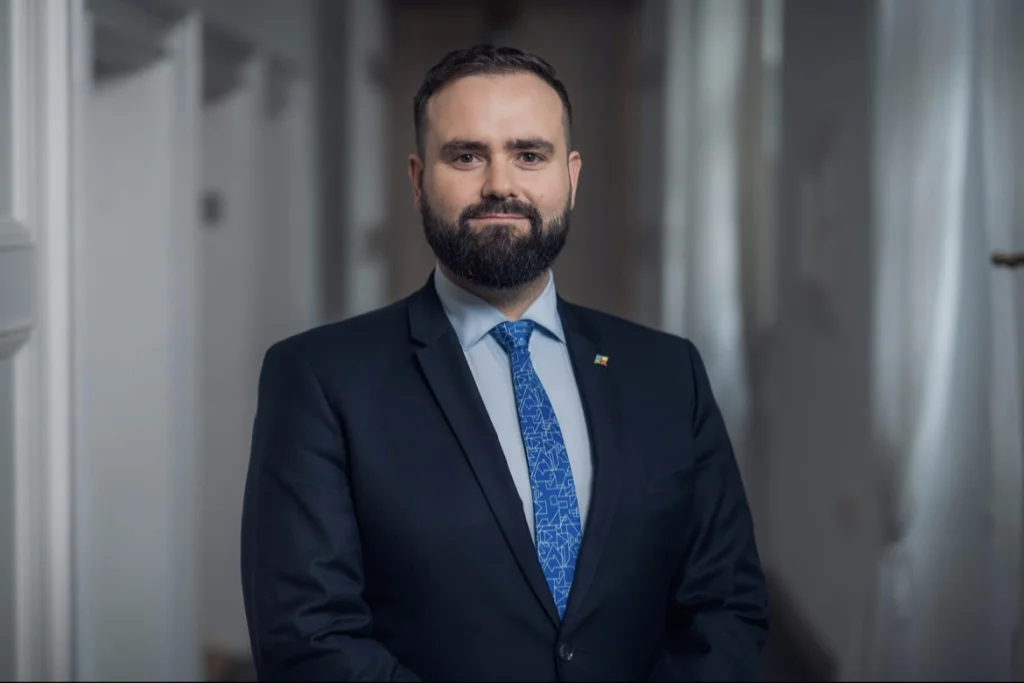 Černochová narazila u ANO. Výbor pro obranu povede paramedik a včelař Flek