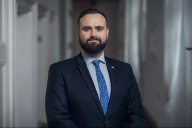 politik předseda výboru