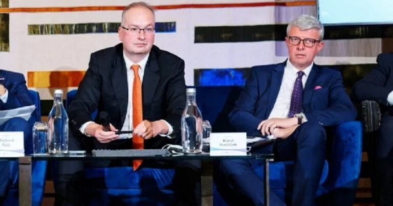 Karel Havlíček a Ivo Hartmann na konferenci Právo a daně
