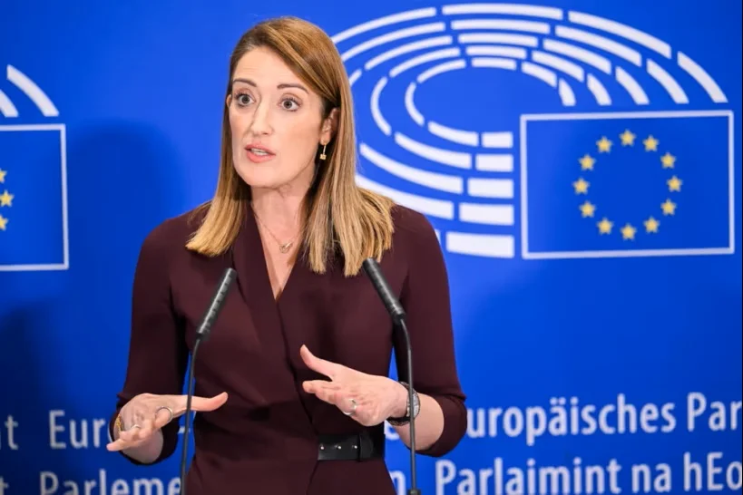 Dítě, nebo hlasování? V těhotenství a po porodu mohou poslankyně hlasovat přes kolegy