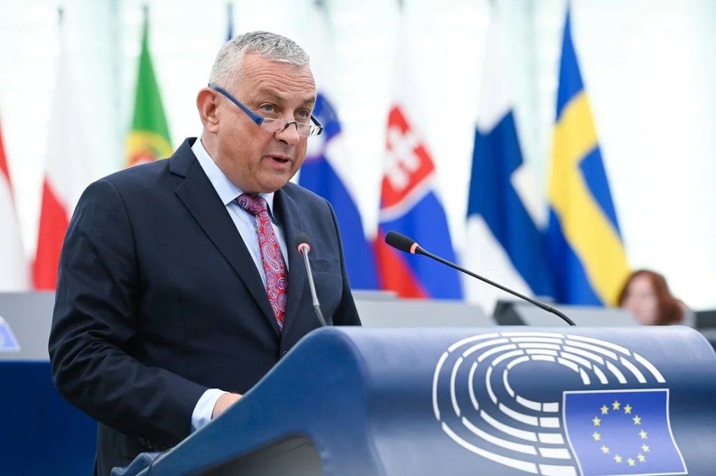 evropský komisař pro mezinárodní partnerství Jozef Síkela