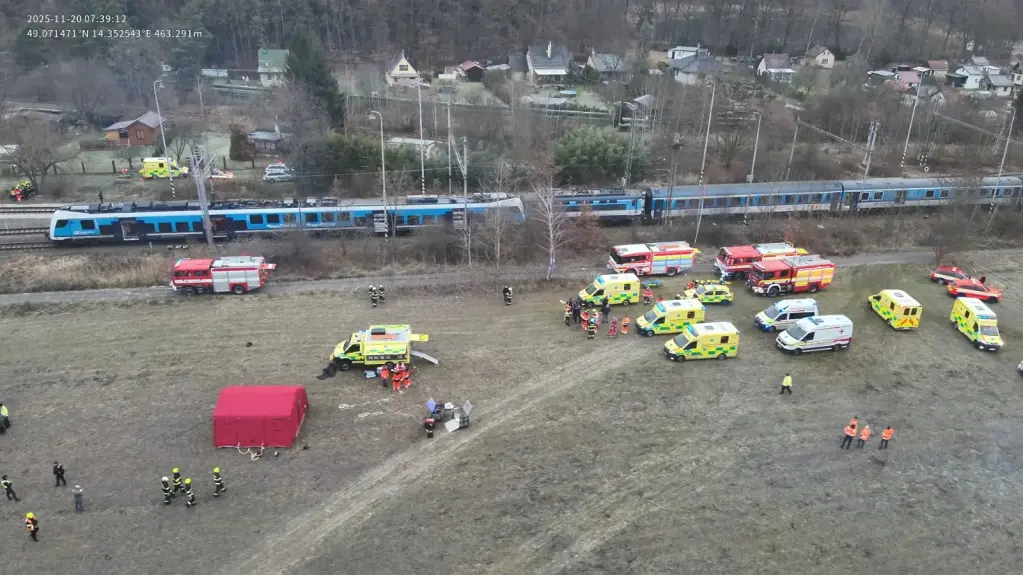 železniční havárie záchranáři