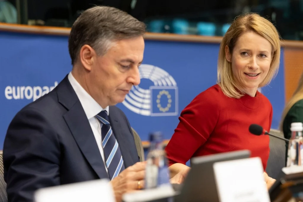 Varování z Bruselu: Rusko napadlo už 19 zemí. Čelíme plnohodnotné válce