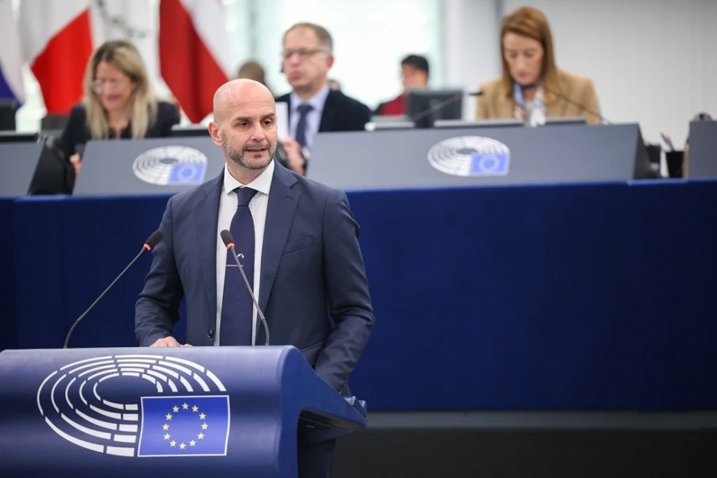 evropský poslanec Nicola Procaccini