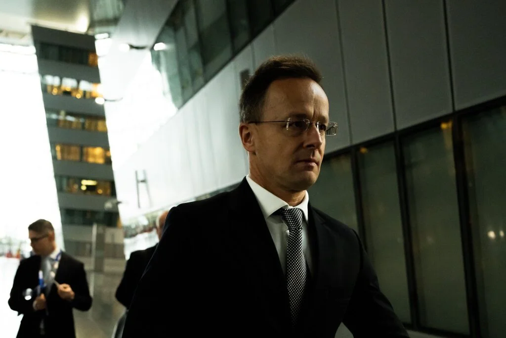 Maďarsko a Slovensko se chtějí soudit kvůli zákazu dovozu ruského plynu a ropy