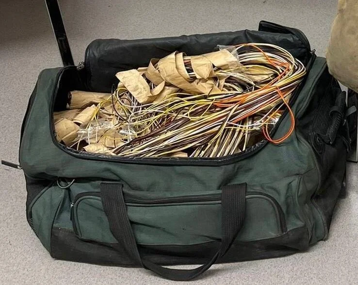 Rušení spojů a bezpečnostní riziko. Kde jsou krádeže kabelů na železnici nejčastější