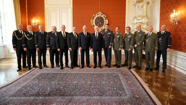 prezident generálové