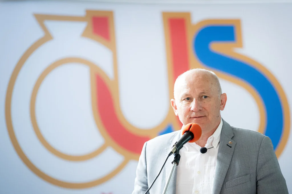 manažer sport mikrofon