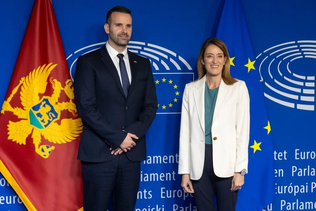 černohorský premiér Milojko Spajić s předsedkyní Evropského parlamentu Robertou Metsolovou