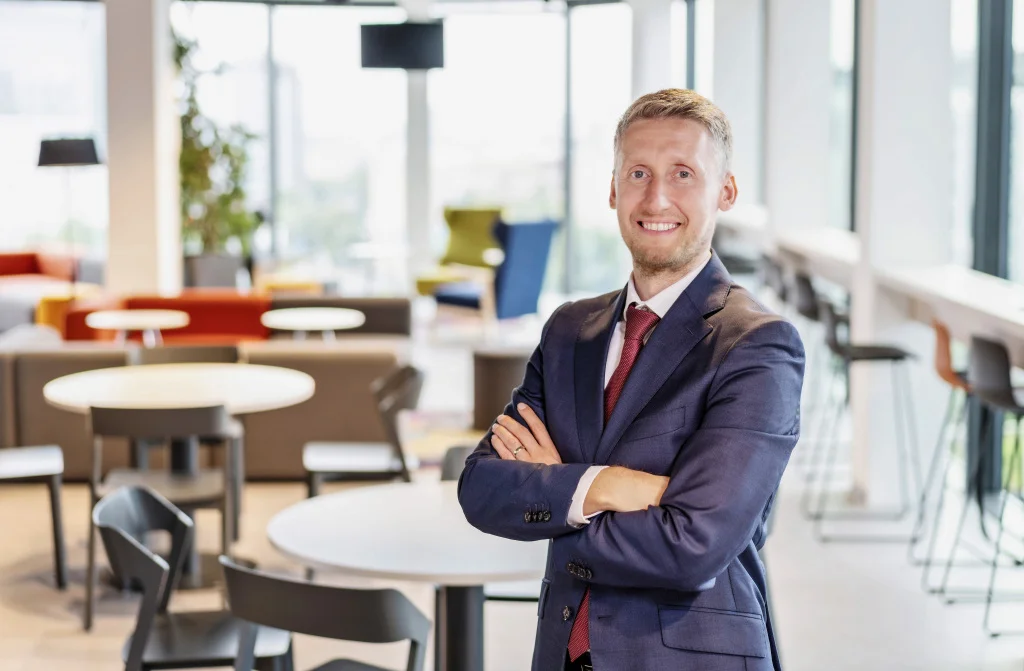 Lukrativní byznys polovodičů: Česká firma přeskočila Evropu a vsadila na Asii