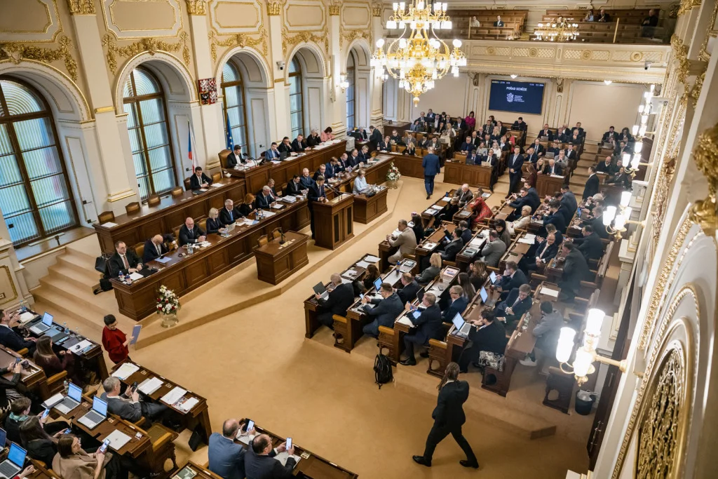 Jmenujte Turka ministrem a bezodkladně. Vyzývají poslanci prezidenta