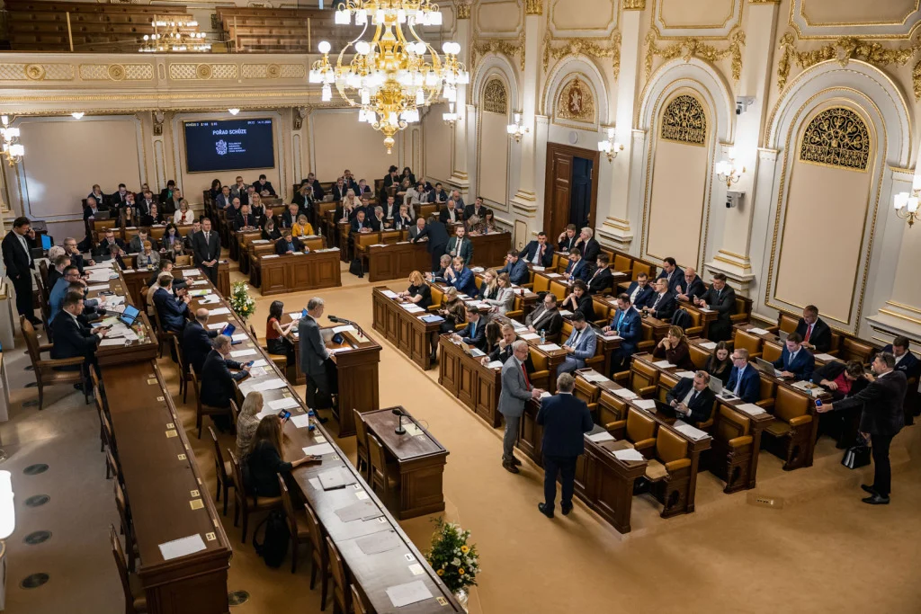 Babišova vláda získala důvěru. Pro byla celá koalice, proti jeden hlas chyběl