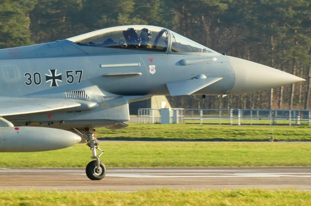 Dilema pro evropskou bezpečnost. Němci vojenskými ambicemi děsí Francouze