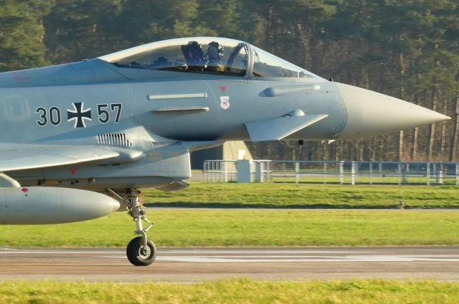 stíhačka Eurofighter Typhoon