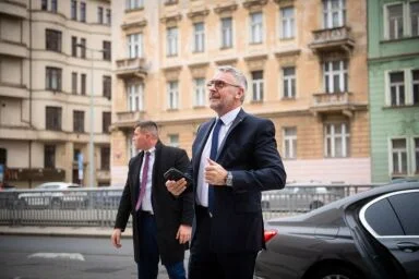 politik ministr nástup do funkce