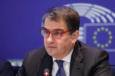 evropský komisař pro soudržnost a reformy Raffaele Fitto