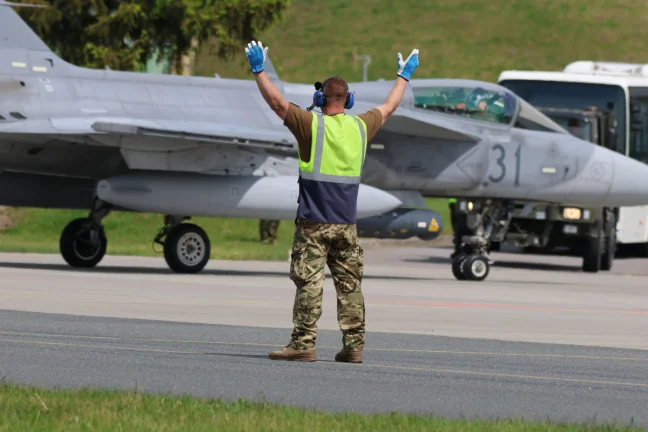 ranvej letiště armáda navigátor