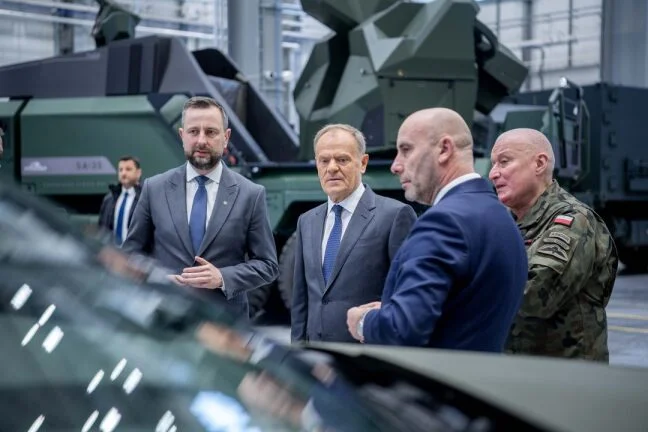 politici manažeři armádní zakázka