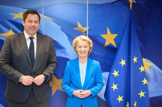 Lars Klingbeil a Ursula von der Leyenová