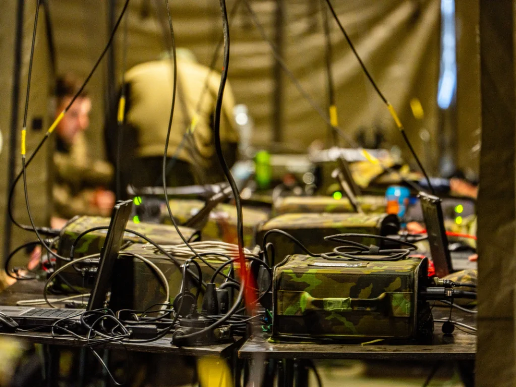 armáda spojaři cvičení