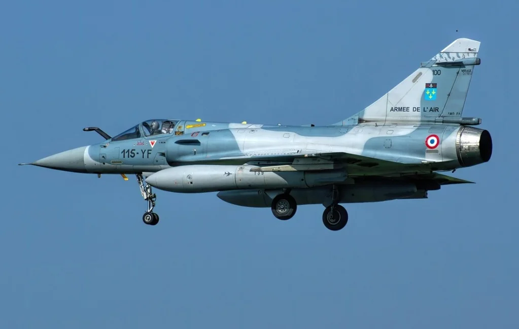 stíhačka Mirage 2000