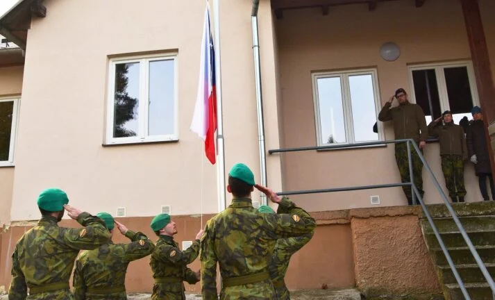 armáda střední školy studenti