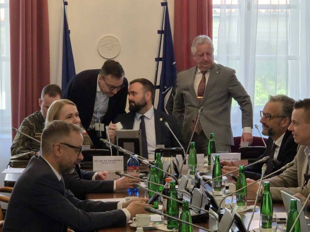 politici Sněmovna jednání