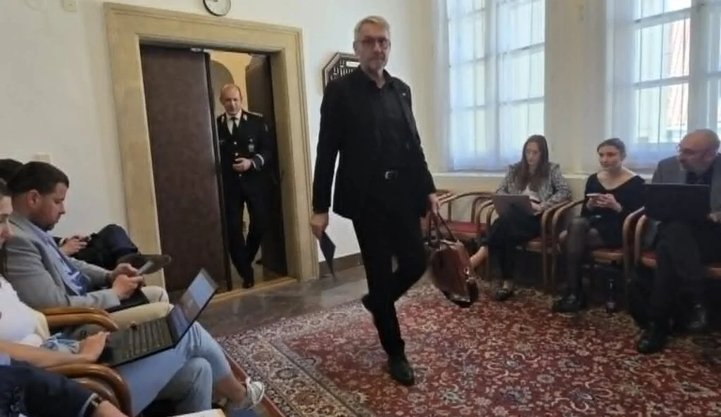 ministr policista Sněmovna