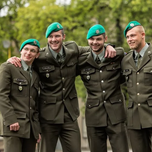 vojáci délka vlasů