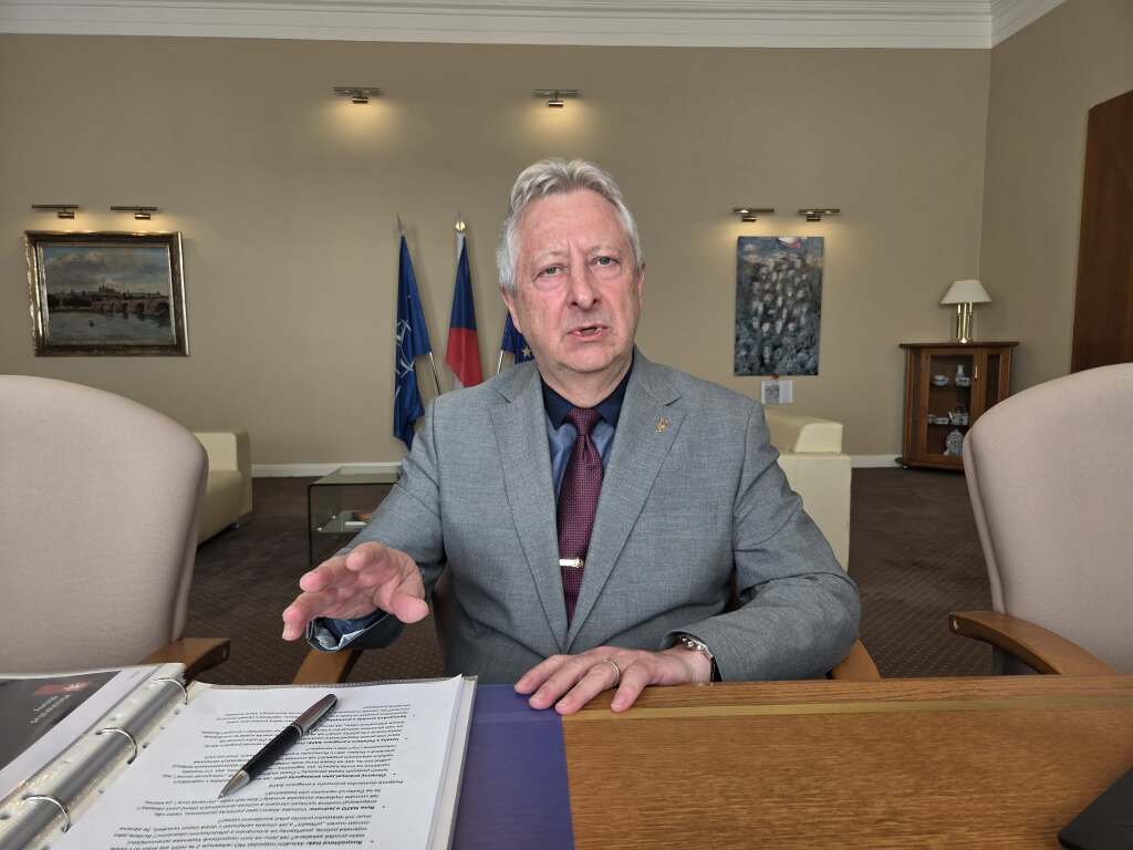 ministr obrany Rusko NATO