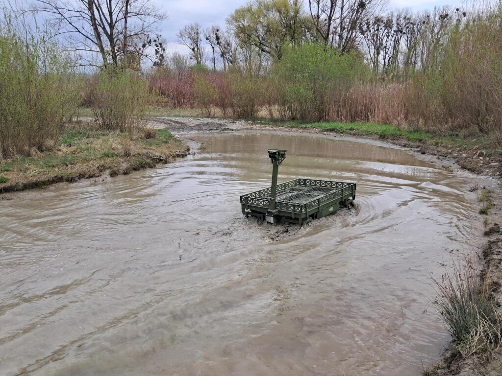 autonomní vozidlo překonání vodního toku