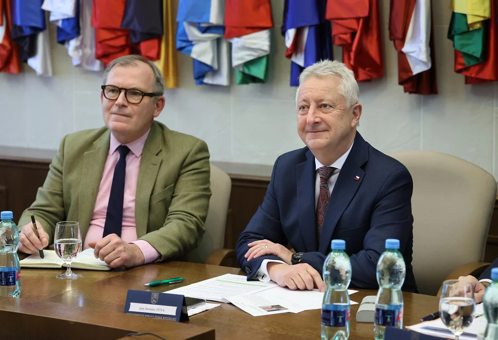 ministr a vrchní ředitel sekce diskuse