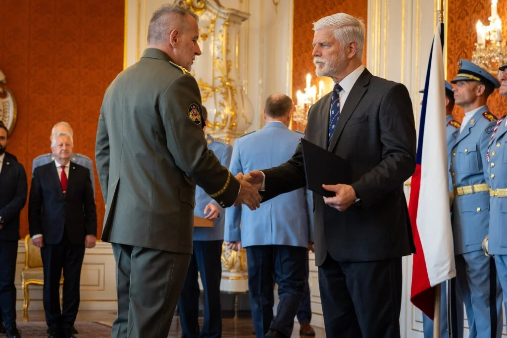 prezident náčelníci armády