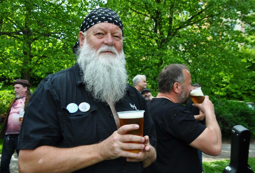 senátor vousy pivo